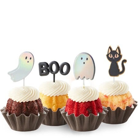 Mini bundt cakes with holographic ghosts, 