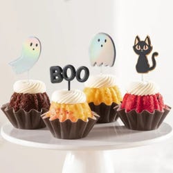 Assorted Bundtinis with holographic ghosts