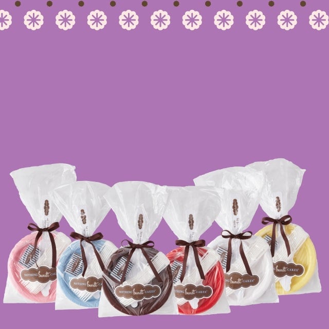 Complete your party with serving packs.